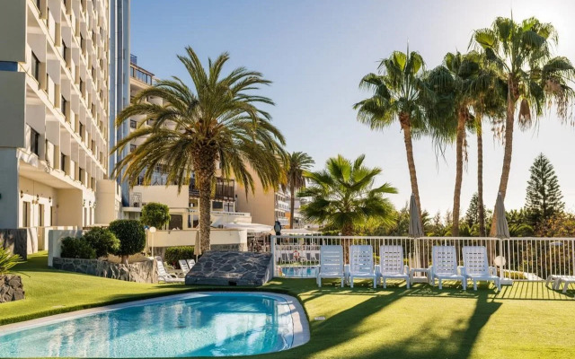 Aparthotel Folias