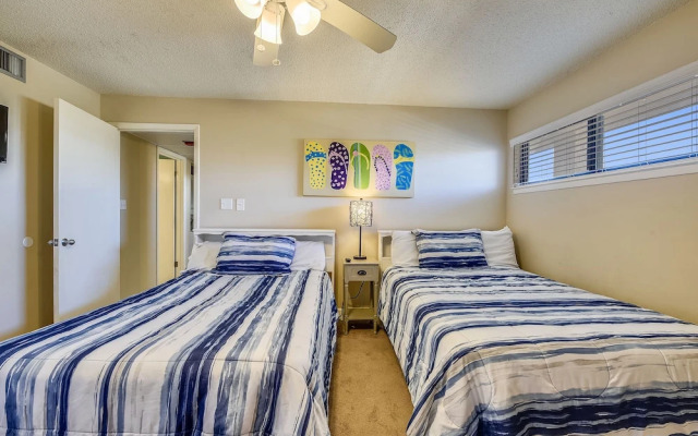 AquaVista by Book That Condo
