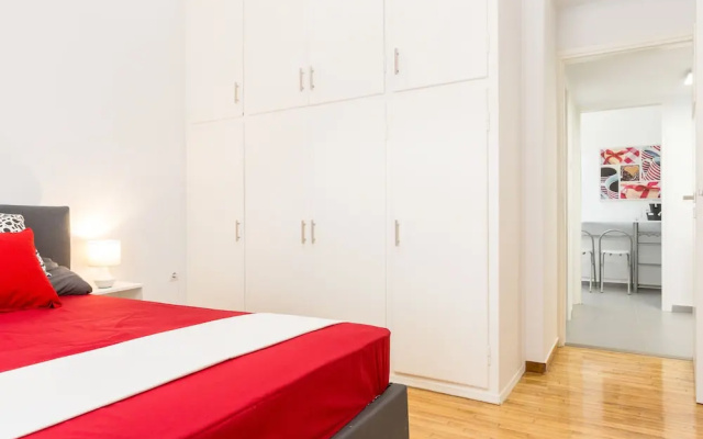 Newly Renovated 100m Stylish Urban Flat