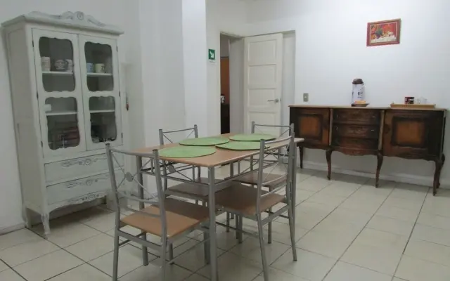 Hostal Romandia-33.44279