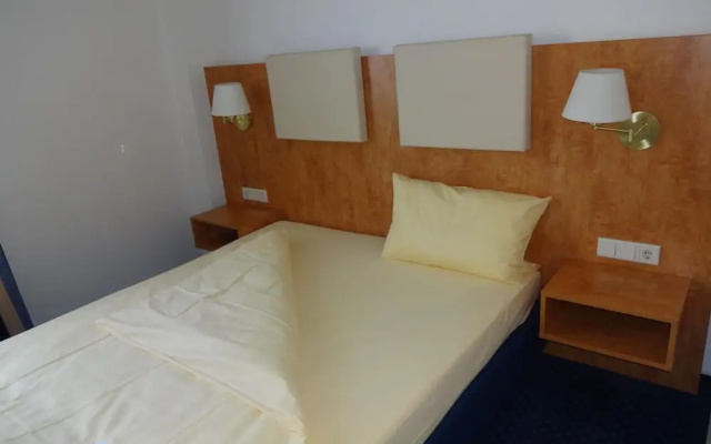 Euro - Hotel