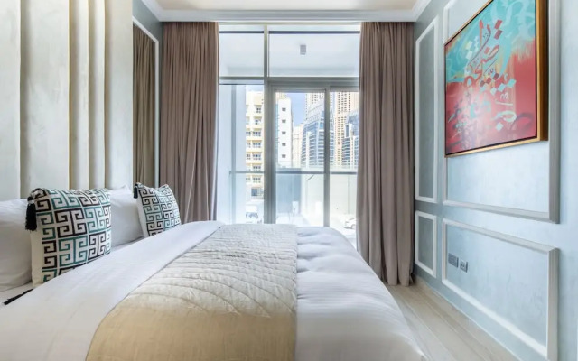 Modern Arabian Themed 1BR Apartment in Dubai Marina