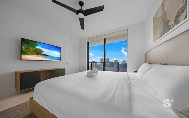 Luxe 1-BD Condo with Stunning DTW Views