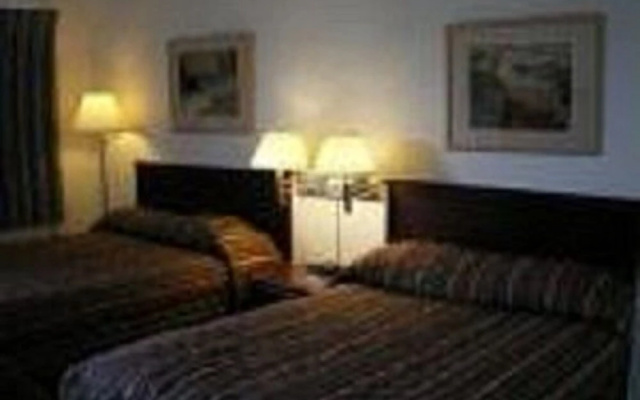Sun-Dek Motel