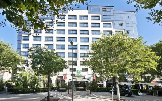 hotelImage