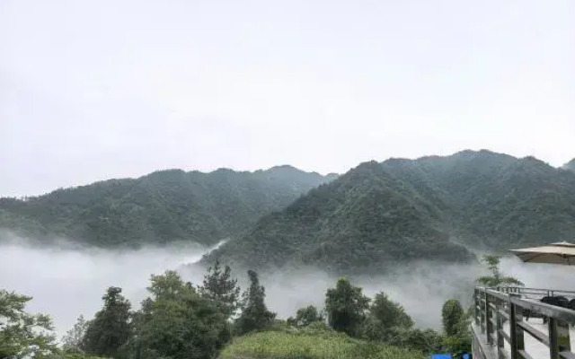 Tonglu Yunjing Homestay
