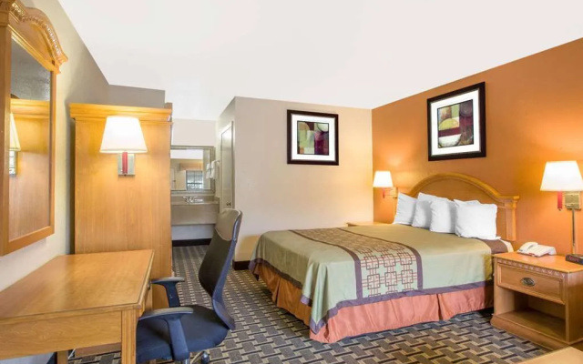 Days Inn Monroe