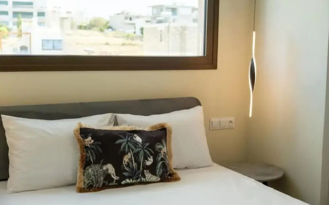 Aurora Suites