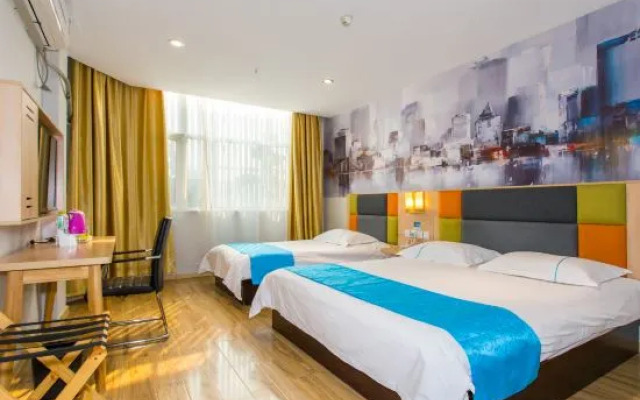 Super 8 Hotel (Linyi Wuyue Plaza, Dongxing Road, Airport)