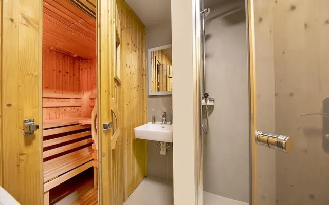 Chalet in Konigsleiten Near Ski Bus & Pool
