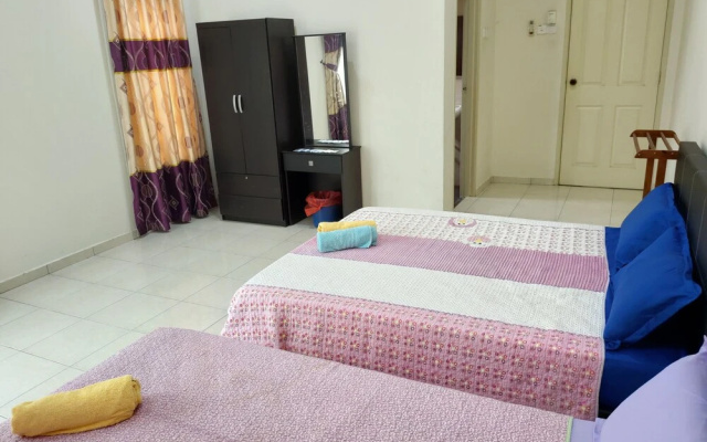 OYO 90228 D'anjung Villa 4bhk