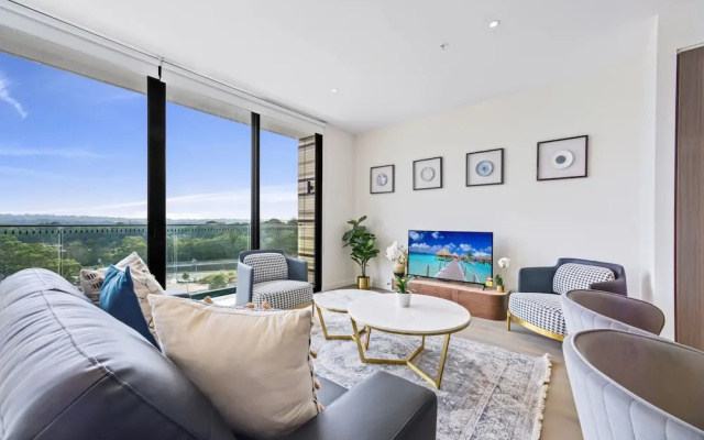 HomeHotel-Stunning High Rise Apt with Sweeping View