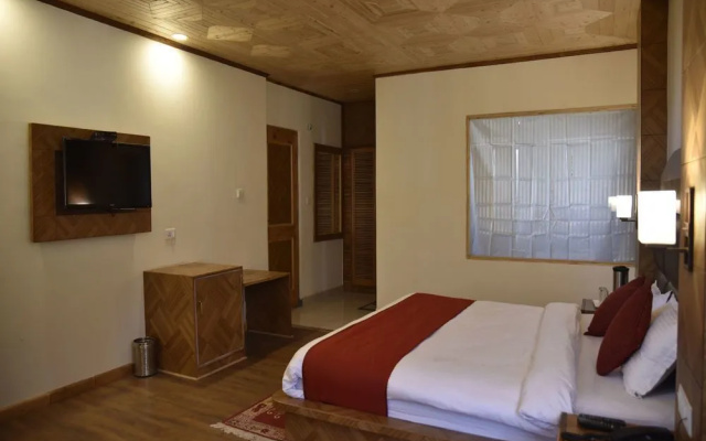 Hotel The Red Apple by OYO Rooms