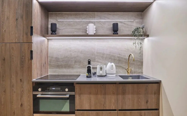 Superb Air-conditioned Flat on the Champs Elysees