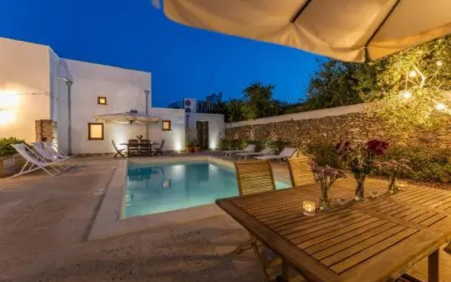 Luxury Courtyard Bilo