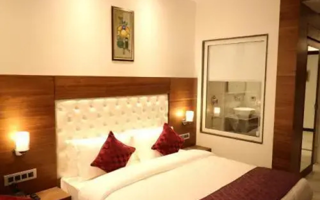 Hotel Highway Inn