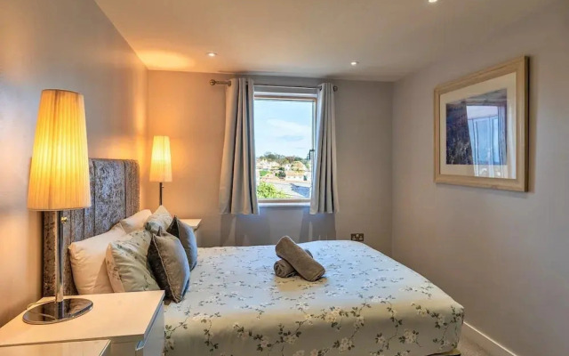 Apartment in Teignmouth With Sea Views