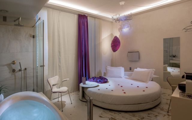 Suite Sistina For Brave Lovers