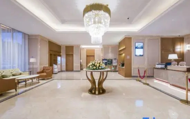 Vienna Hotel (Haian Chengdong Town Branch)