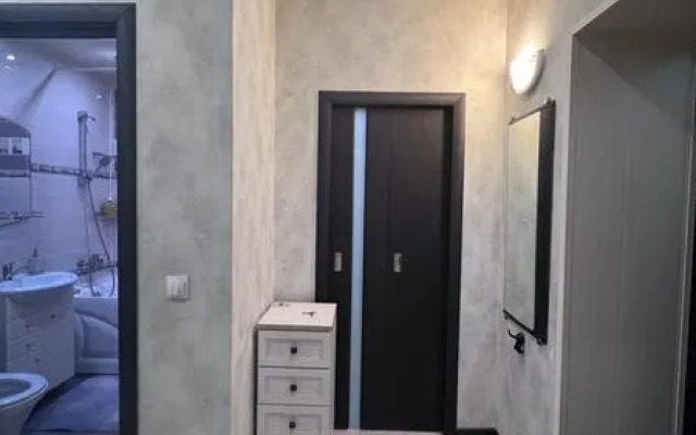 Апартаменты Лакшери на пл. Металлургов, д. 8