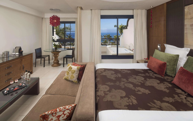 Отель RedLevel at Gran Meliá Palacio de Isora