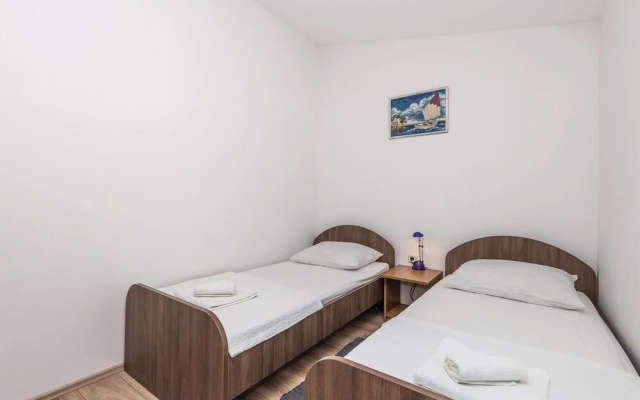 Awesome Home in Povljana With Wifi and 2 Bedrooms