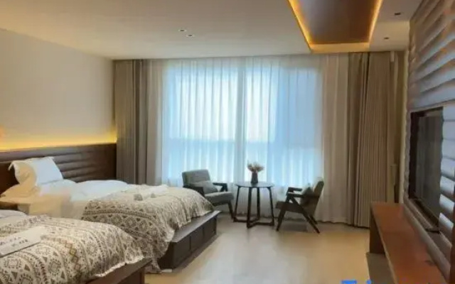 Lugu Lake Scenic Area M·S Muxiyuan Smart Homestay