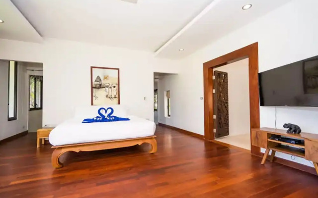3 Bedroom Pure Luxury Lipa Noi