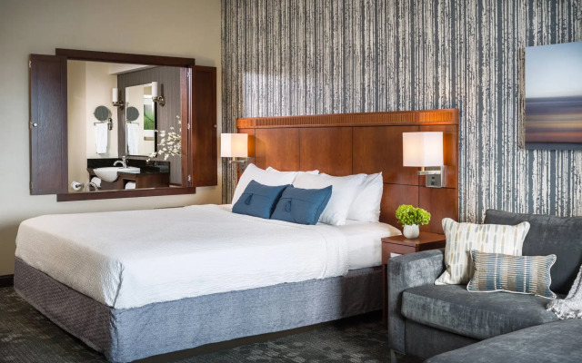 Courtyard Marriott Burlington Harbor