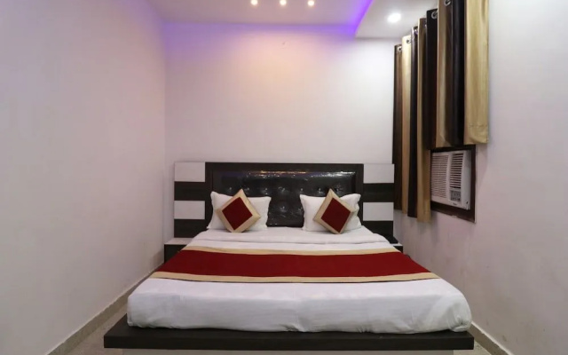 Oyo 28058 Hotel Gold Galaxy