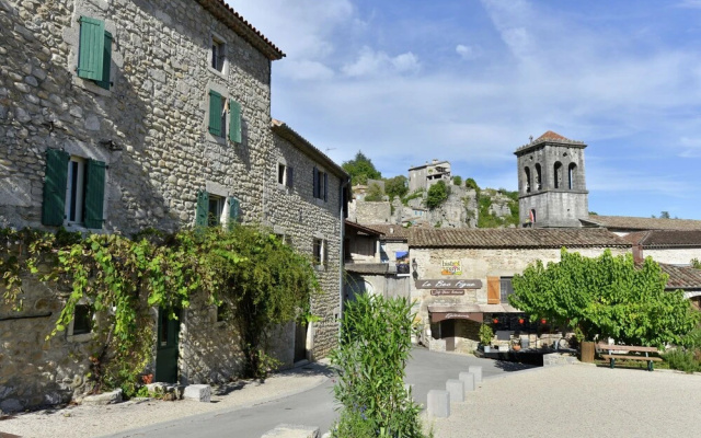 Cozy Holiday Home in Saint-alban-auriolles With Private Pool