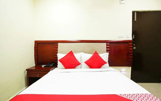 Chandra Grand Hotel by OYO Rooms