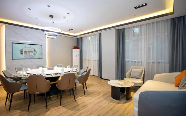 GreenTree Inn Shanghai Dabaishu Business Hotel