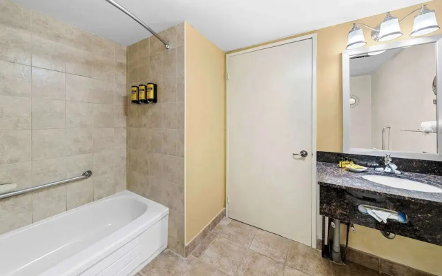 Best Western Plus Mariposa Inn & Conference Centre