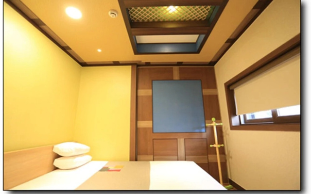 Gallery Stay