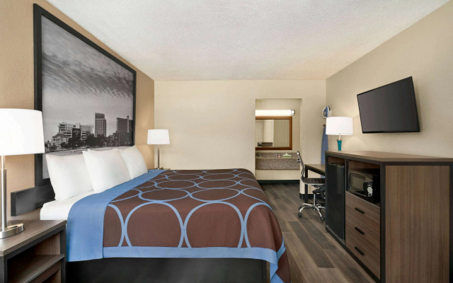 Super 8 by Wyndham Gulfport Airport NW/Near Biloxi