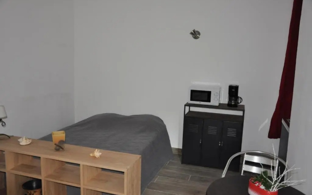 Location Studio Meuble Avec Jardin (Adults Only)