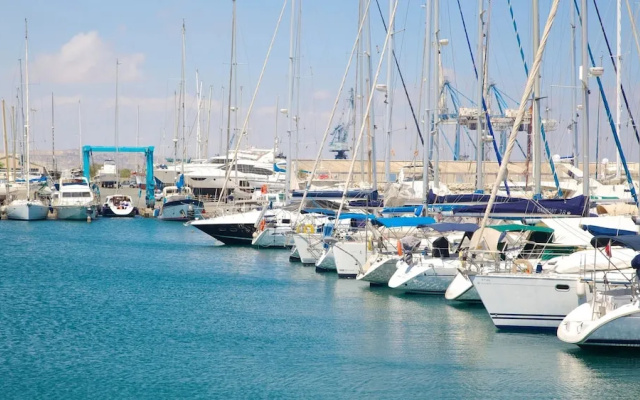 Finikoudes Marina View 201