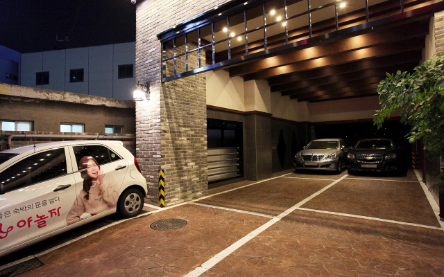 Yeongdeungpo Jardin Hotel