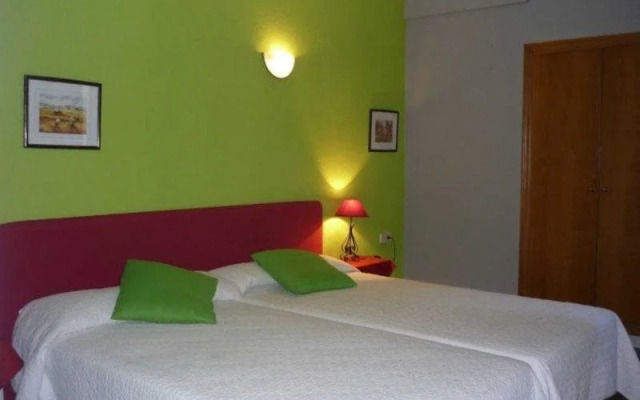 Hotel Reconquista