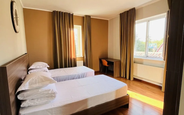 Хостел People Hostel & Suites