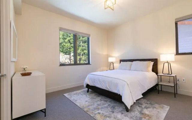 Crystal Bay Penthouse 301 3 Bedroom Condo