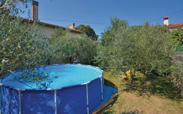 Stunning Home in Smarje With Wifi and 2 Bedrooms