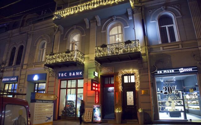 Hotel Bella Casa вид на фасад