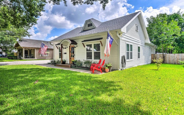 Historic + Fully Renovated Waxahachie Home!