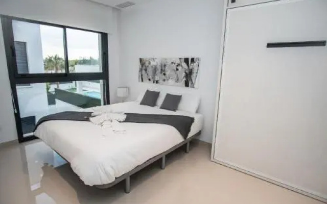 Villa Deluxe La Marina Beach