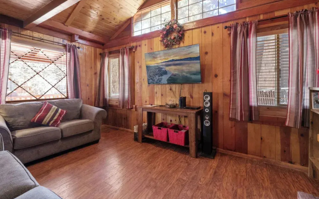 Little Bear Hug Home
