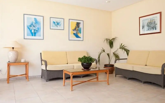 Central Park Apartments (x Continental annex)