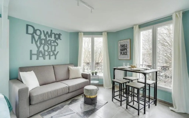 145 Suite Marc, Large Studio, Paris Center
