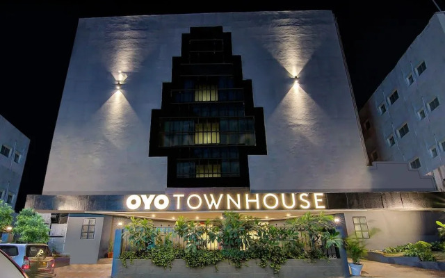 OYO Townhouse 045 Lakdi ka Pul